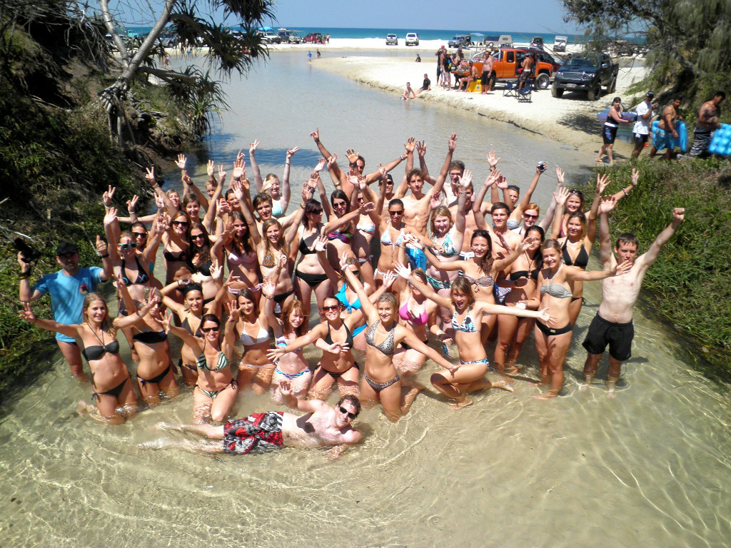58b324dd4b__Lexis photo of students on Fraser Island.jpg