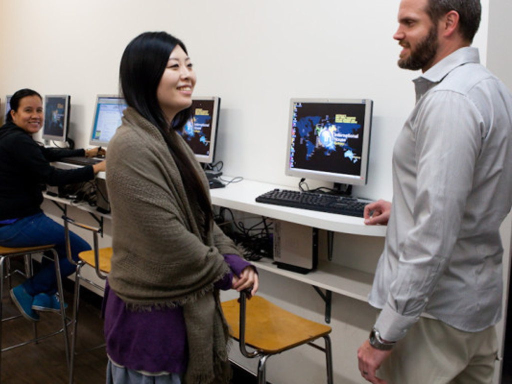 58b02e3a0e__IH photo of computer area.jpg